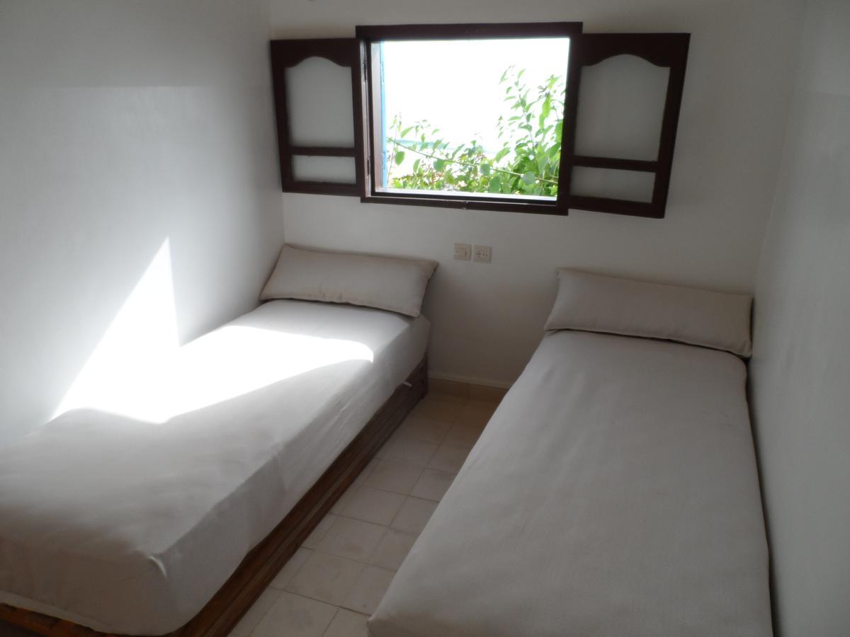 Bed and Breakfast Playa Surf House à Azazoul Extérieur photo